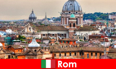 罗马大都会，有许多教堂和教堂，是外国人的联络点