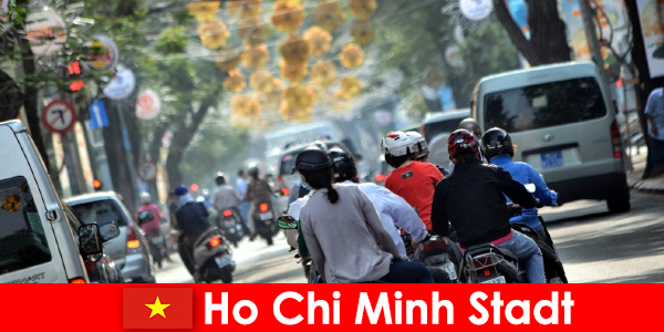 胡志明市 HCM 或 HCMC 或 HCM 城是著名的唐人街
