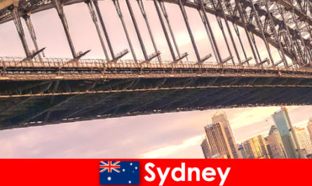 悉尼及其桥梁是澳大利亚游客非常受欢迎的目的地
