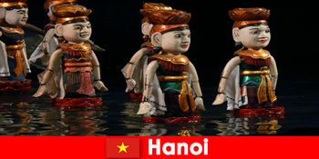水上木偶剧院的著名表演激发了河内陌生人的越南