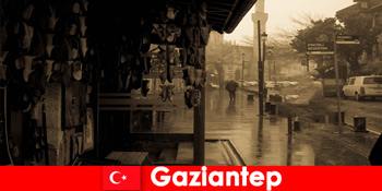美食度假者在土耳其加济安泰普发现餐饮场所