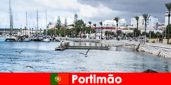 葡萄牙波尔蒂芒为非本地人提供海上港口巡游