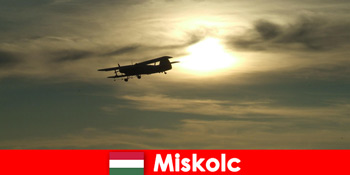 飞行课程和匈牙利米什科尔茨的许多自然体验