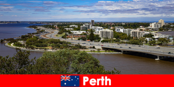 澳大利亚的珀斯是一个国际大都市，为度假者提供了许多景点